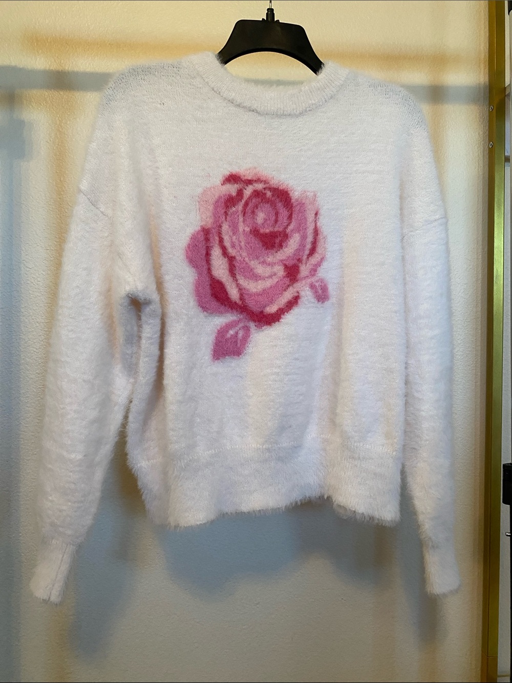 Juniors’ Medium Rose-Print Eyelash-Texture Sweater